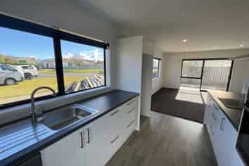 6A Orlando Street, Stratford