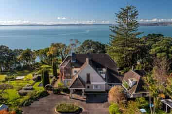215  Bleakhouse Road, Mellons Bay
