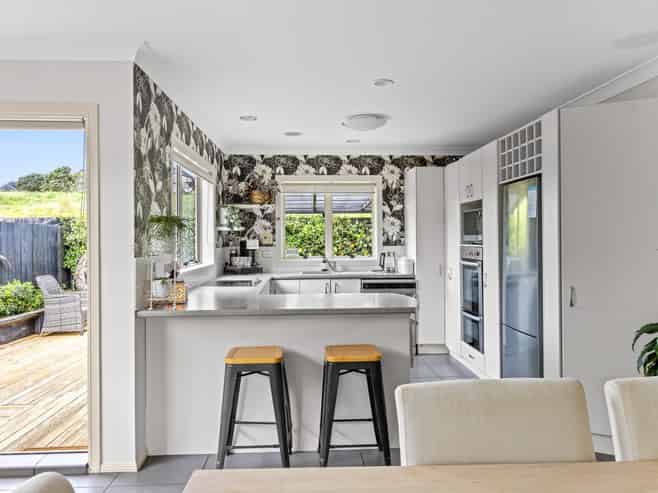 5 Greenway Rise, Gulf Harbour