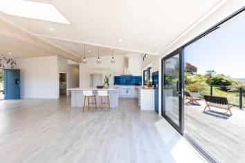 22 Hinemoa Terrace, Tairua