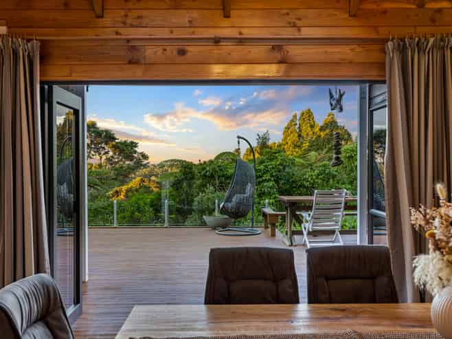 33 Puketaha Road, Swanson