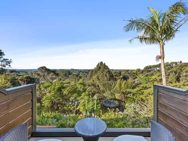 33 Puketaha Road, Swanson