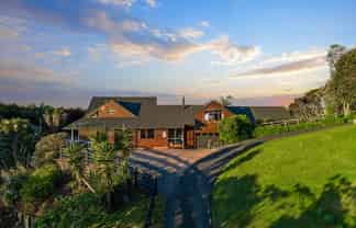 33 Puketaha Road, Swanson