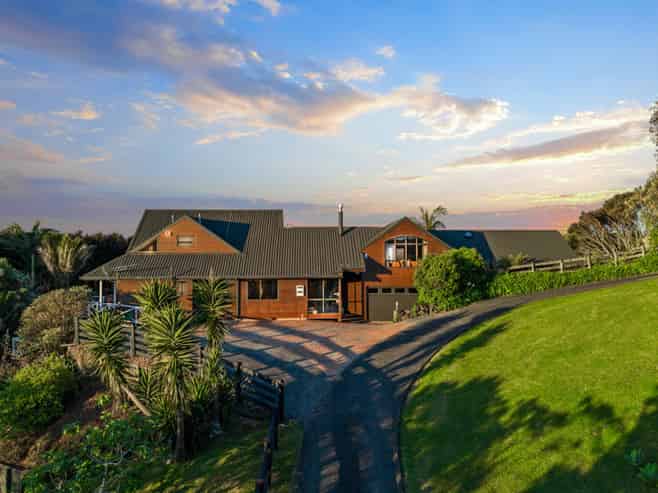 33 Puketaha Road, Swanson