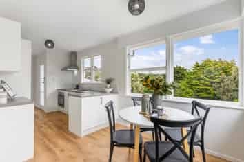 27 Lynda Avenue, Paparangi