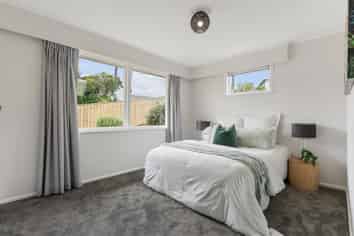 27 Lynda Avenue, Paparangi