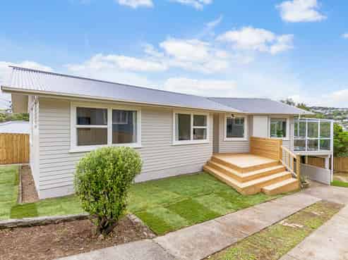 27 Lynda Avenue, Paparangi