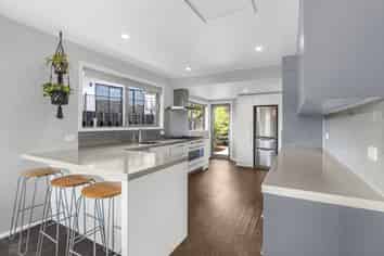 37 Sarabande Avenue, Redwood