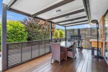 37 Sarabande Avenue, Redwood