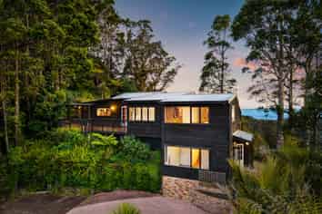 76 Kohu Road, Titirangi