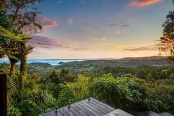 76 Kohu Road, Titirangi