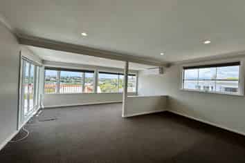 41 Woodlands Crescent, Browns Bay