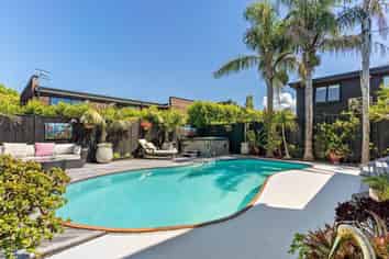 232 Riddell Road, Glendowie