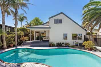 232 Riddell Road, Glendowie