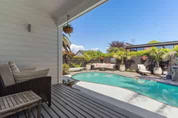 232 Riddell Road, Glendowie