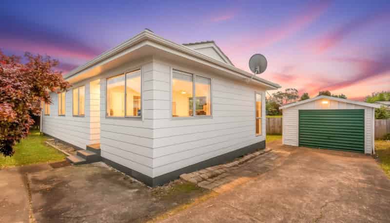 2/3 Edwin Freeman Place, Ranui