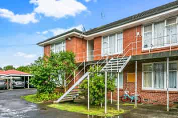8/22A Cornwall Park Avenue, Epsom