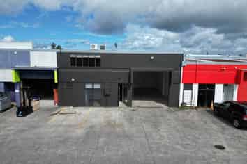 HIGH STUD INDUSTRIAL - CHRISTMAS SPECIAL
