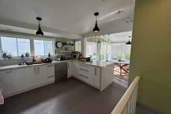 13 Fitzroy Road, Bluff Hill