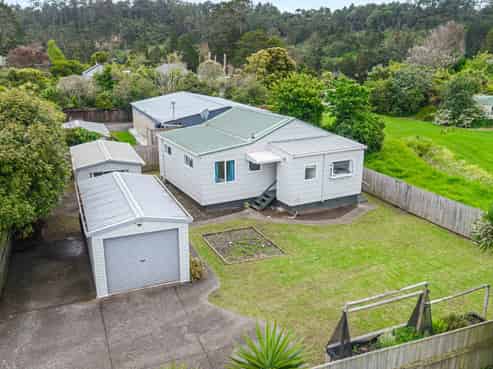 11B Knox Road, Swanson