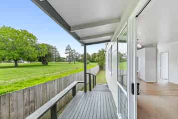 11B Knox Road, Swanson