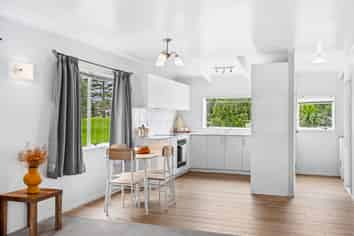 11B Knox Road, Swanson