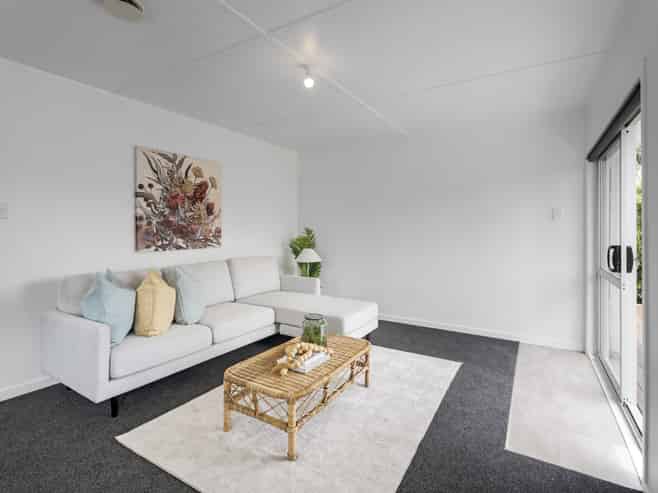 7 York Crescent, Westown