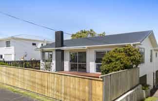 7 York Crescent, Westown