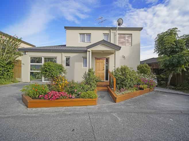 2/16 Costar Place, Wiri