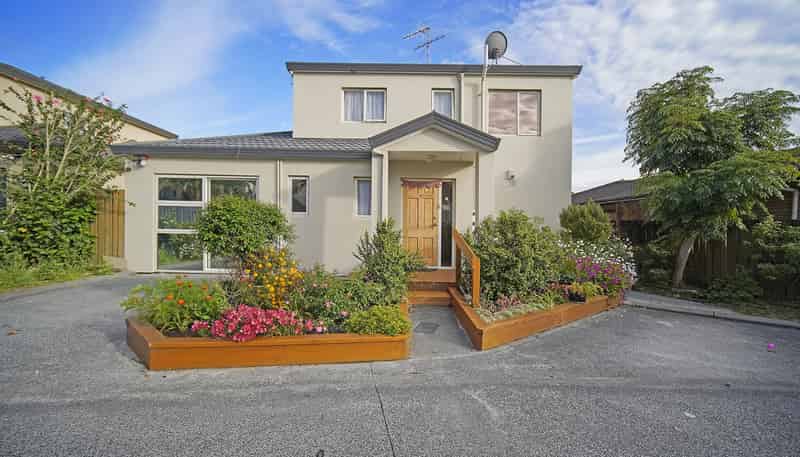 2/16 Costar Place, Wiri