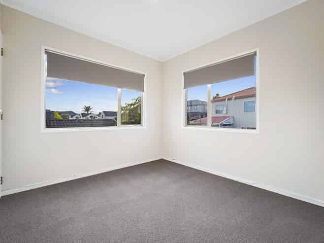 2/16 Costar Place, Wiri