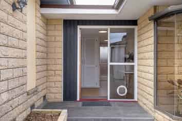 49 Yellowstone Crescent, Burwood