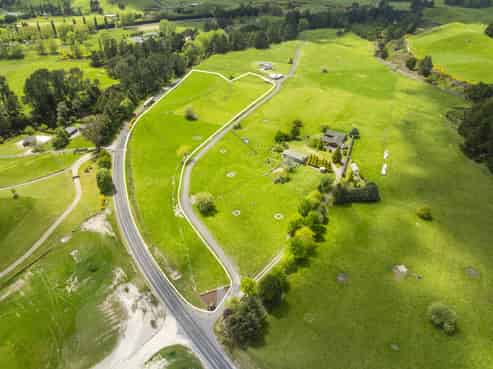 156 and 17 Link Road, Wairakei