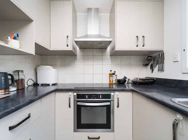 2 Pencarrow Street, Highbury