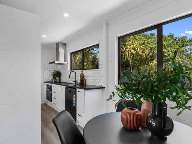 85 Harrisfield Drive, Hairini