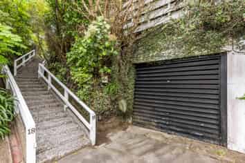 16 Newcombe Crescent, Karori