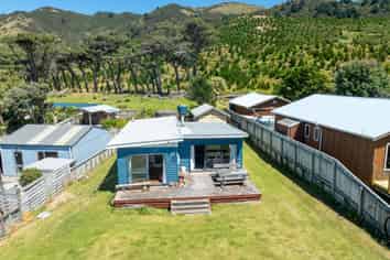 1129 Mataikona Road, Mataikona