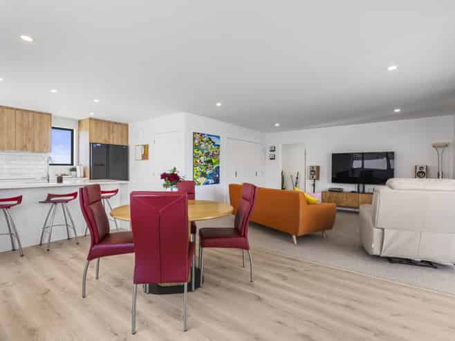 8 Te Taniwha Road, One Tree Point