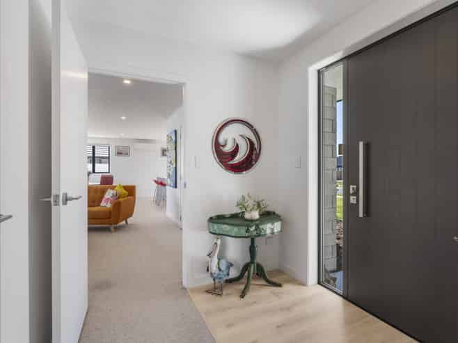 8 Te Taniwha Road, One Tree Point