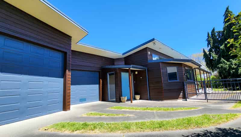 63 Marina Terrace, Kinloch