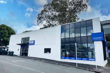 GRAFTON OFFICE / SHOWROOM
