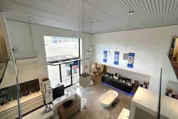 GRAFTON OFFICE / SHOWROOM
