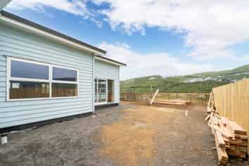 55 Crompton Avenue, Churton Park