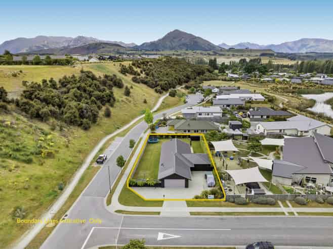 10 Rifleman Street, Albert Town