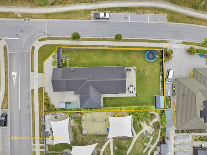 10 Rifleman Street, Albert Town