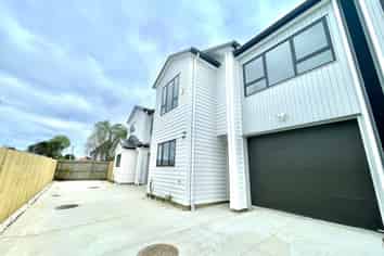 4/15 Holland Avenue, Point England