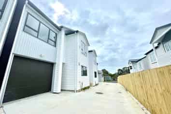 4/15 Holland Avenue, Point England