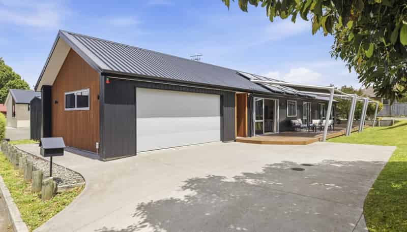 14 Gabriela Close, Pyes Pa