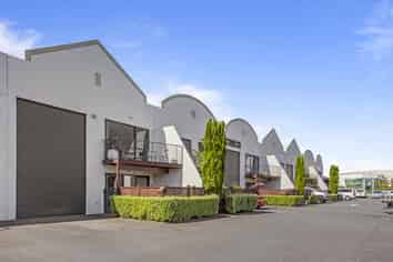 Seriously impressive live/work opportunity