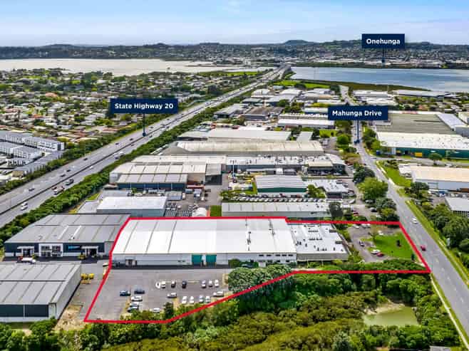 Substantial industrial facility for lease